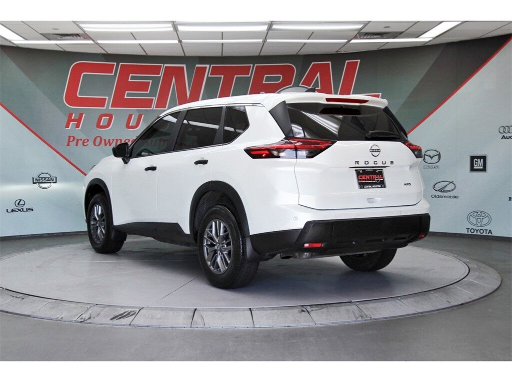 2024 Nissan Rogue S photo 3