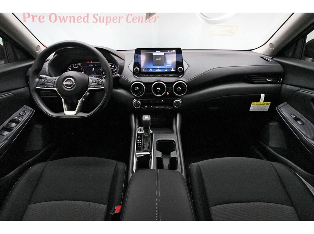 2025 Nissan Sentra SV photo 8