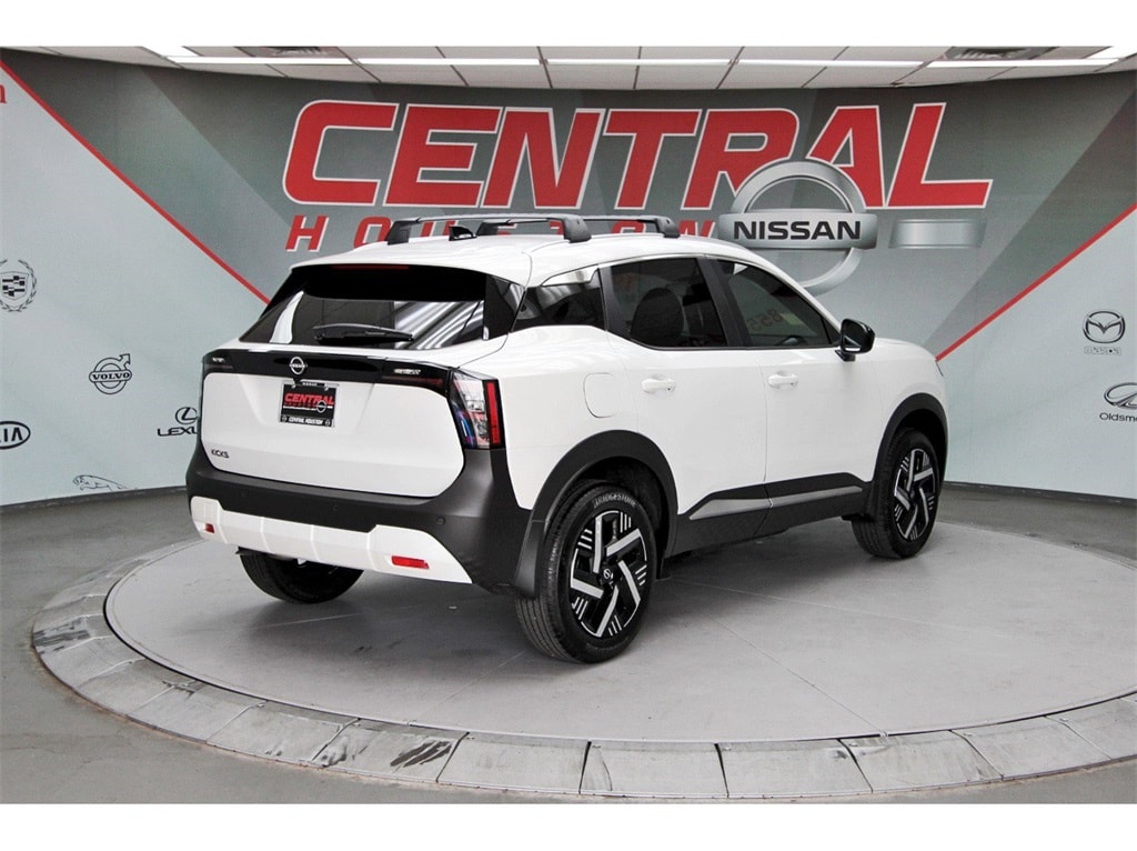 2026 Nissan Kicks SV photo 2