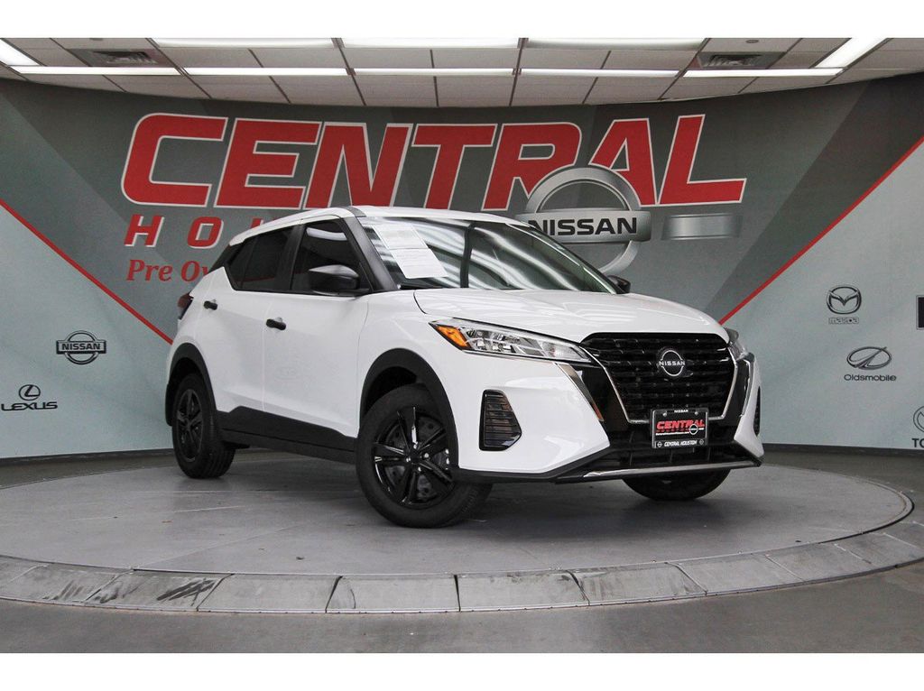 2025 Nissan Kicks Play 1.6 FWD's photo