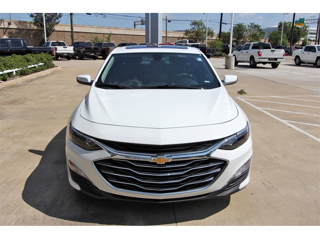 Used 2022 Chevrolet Malibu 1LT with VIN 1G1ZD5ST9NF123762 for sale in Houston, TX