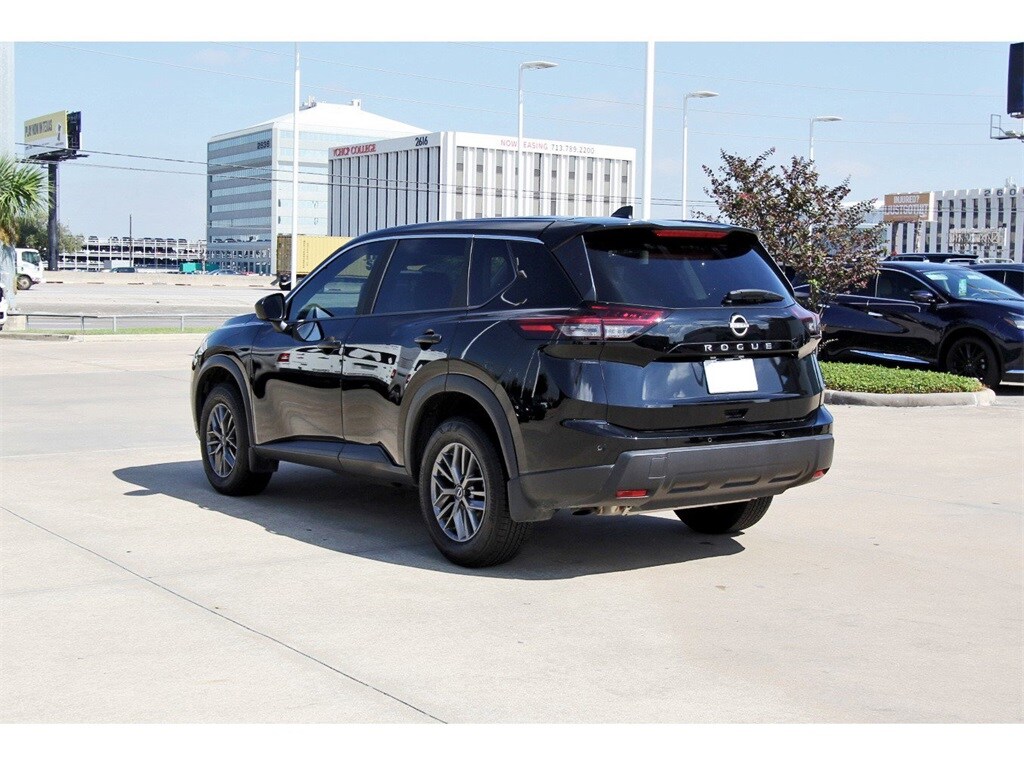 2025 Nissan Rogue S photo 2