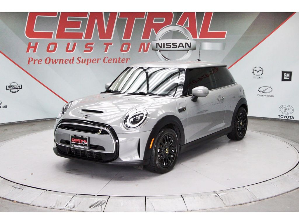 Used 2023 MINI Hardtop 2 Door SE with VIN WMW13DJ0XP2S76327 for sale in Houston, TX