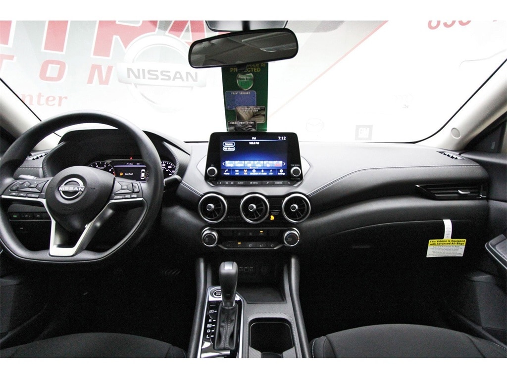2025 Nissan Sentra SV photo 6