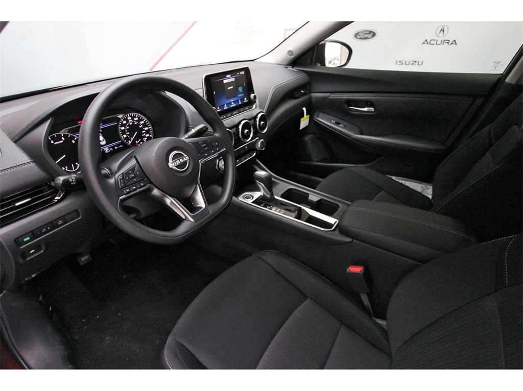 2025 Nissan Sentra SV photo 13