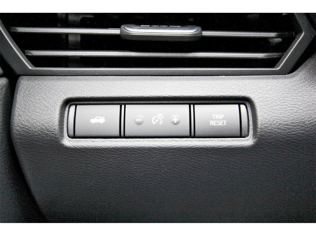 2025 Nissan Altima SR photo 14