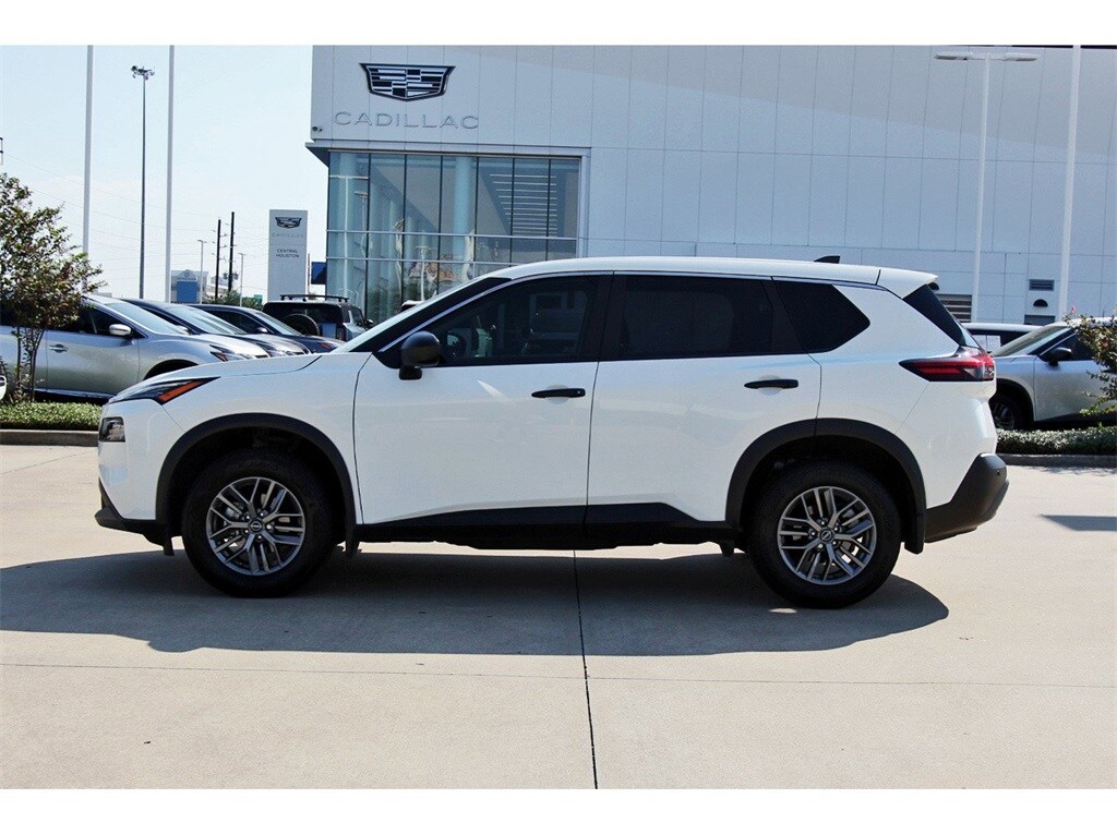 2023 Nissan Rogue S photo 3