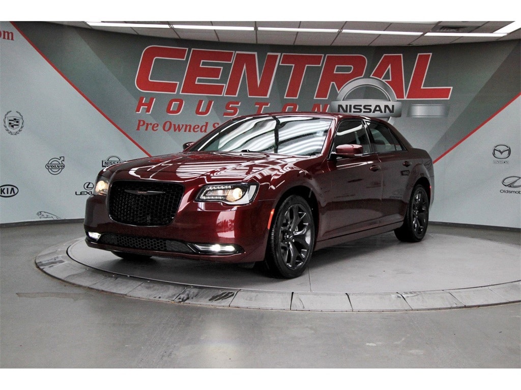 Used 2023 Chrysler 300 S with VIN 2C3CCABG7PH620410 for sale in Houston, TX