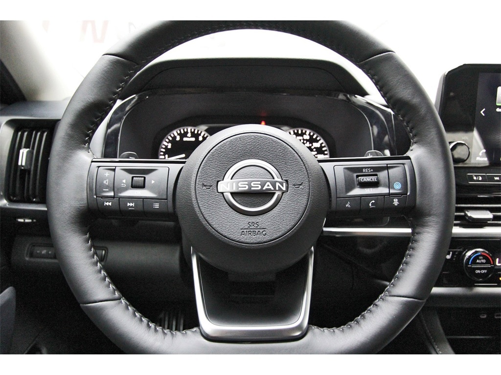 2023 Nissan Pathfinder SL photo 12