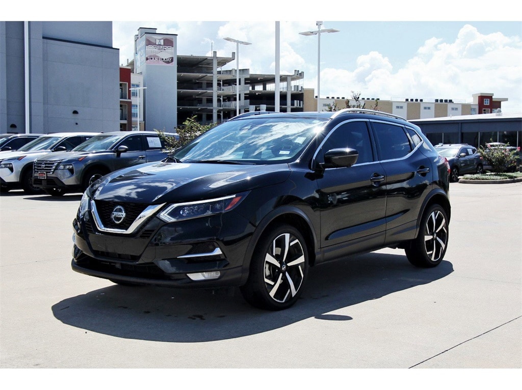 2022 Nissan Rogue Sport SL photo 2