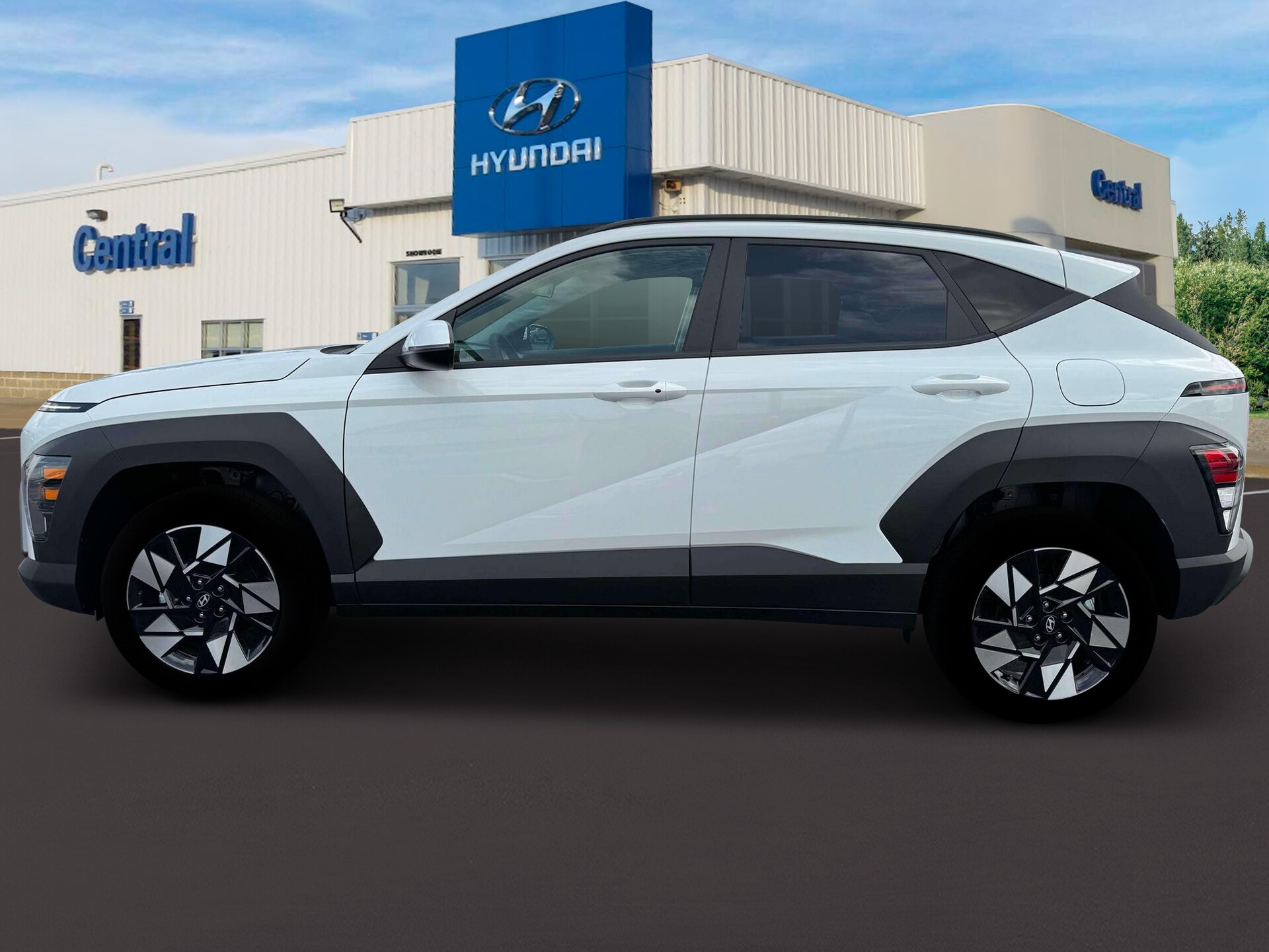 2025 Hyundai Kona SEL photo 3