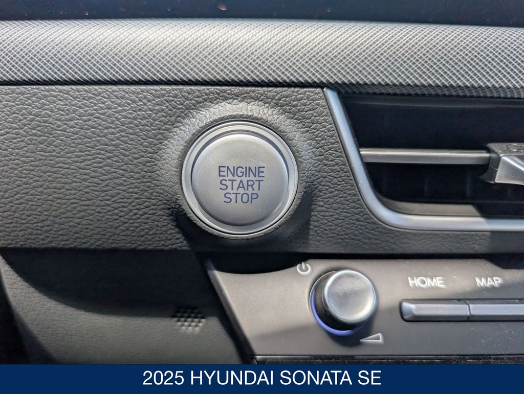 2025 Hyundai Sonata SE - Photo 26