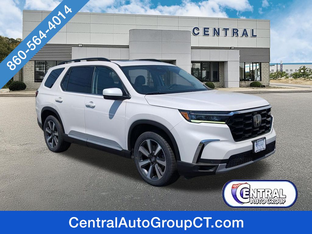 2023 Honda Pilot Touring AWD's photo