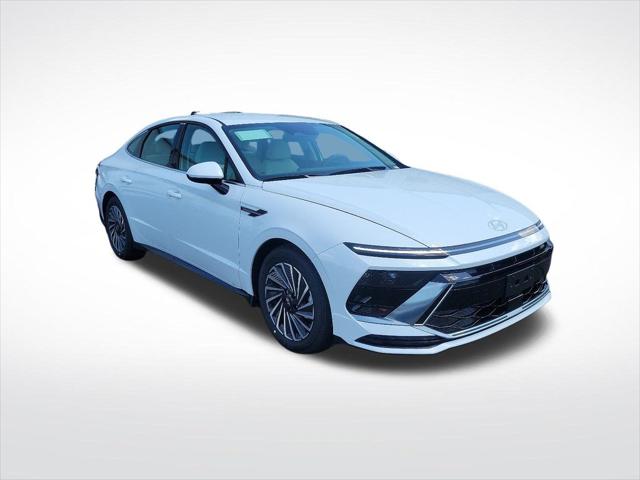 2024 Hyundai Sonata Hybrid SEL photo 2