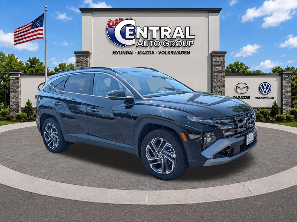 2025 Hyundai Tucson Hybrid SUV 
