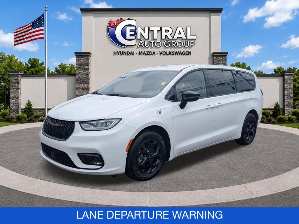 Used 2024 Chrysler Pacifica Hybrid Select S Appearance Minivan/Van
