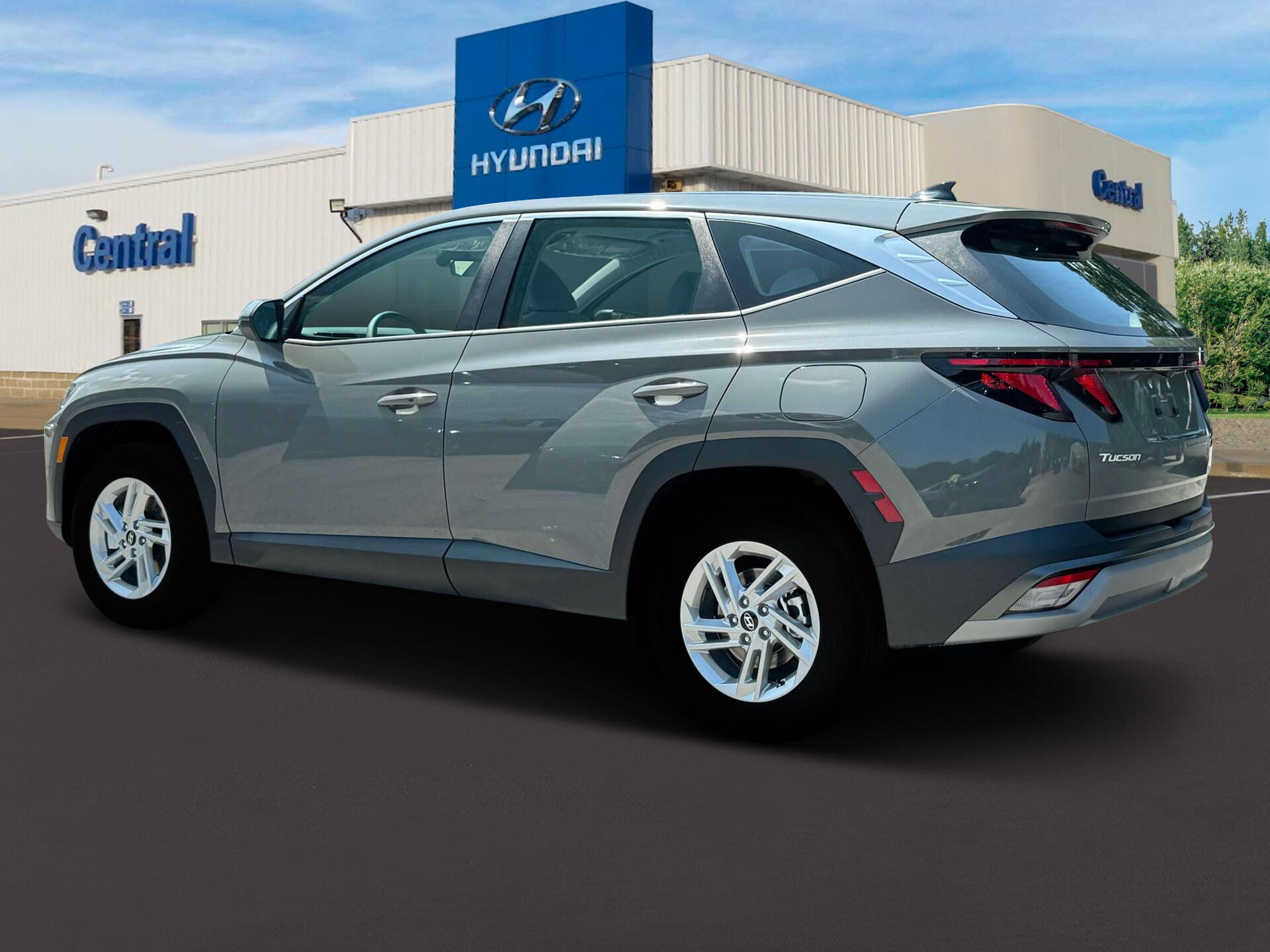 2026 Hyundai Tucson SE photo 3