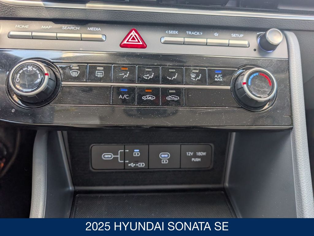 2025 Hyundai Sonata SE - Photo 25