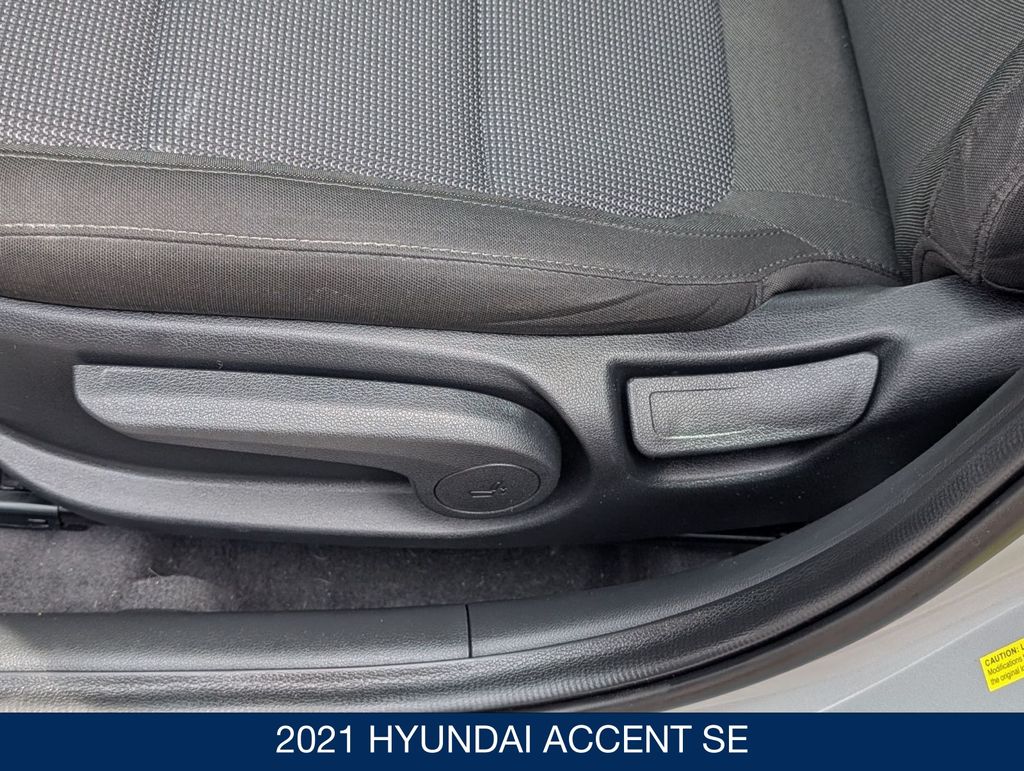 2021 Hyundai Accent SE - Photo 15