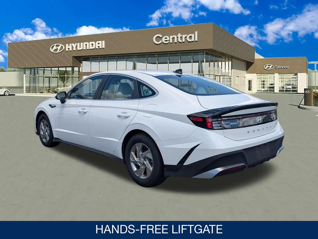 2025 Hyundai Sonata SE - Photo 6