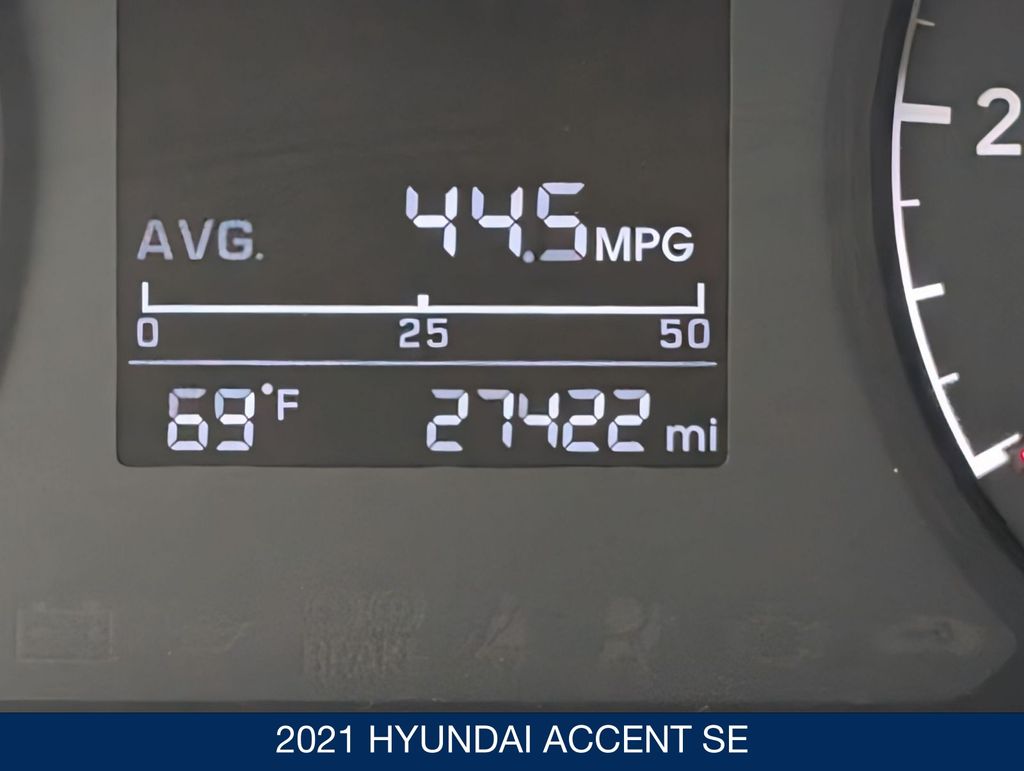 2021 Hyundai Accent SE - Photo 19
