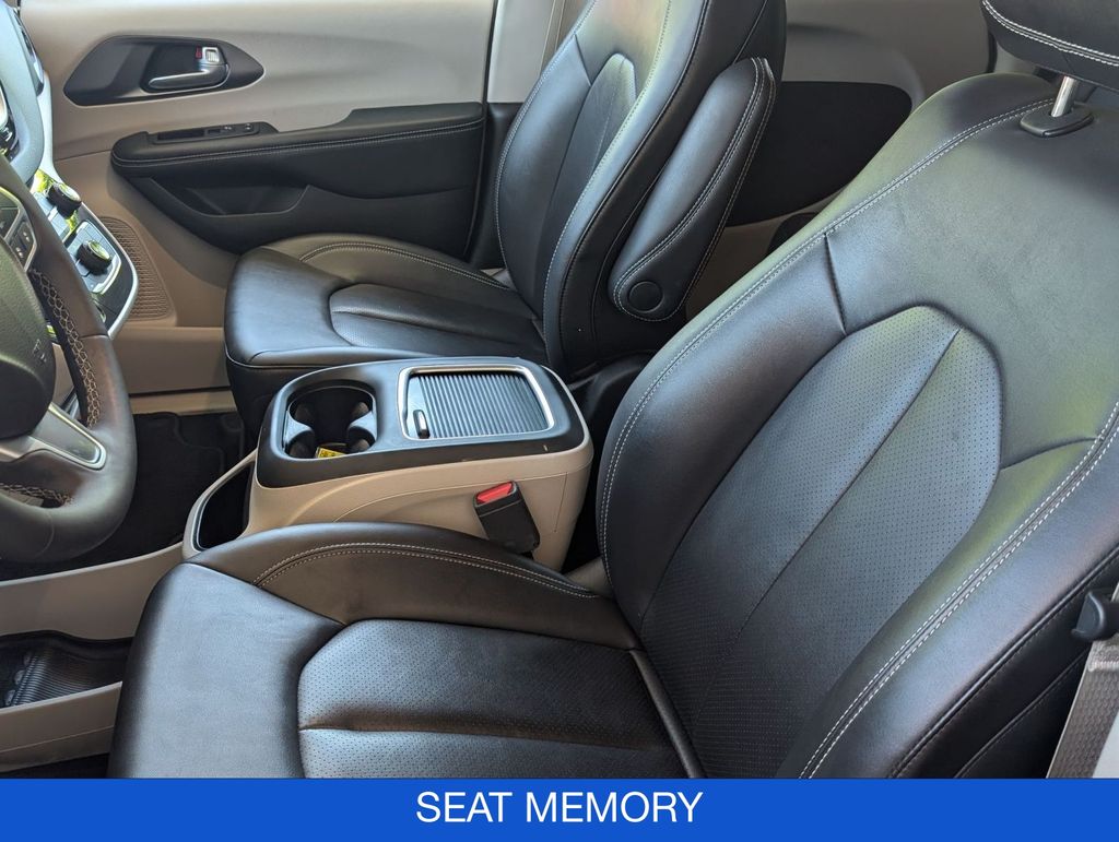 2024 Chrysler Pacifica Touring L - Photo 14