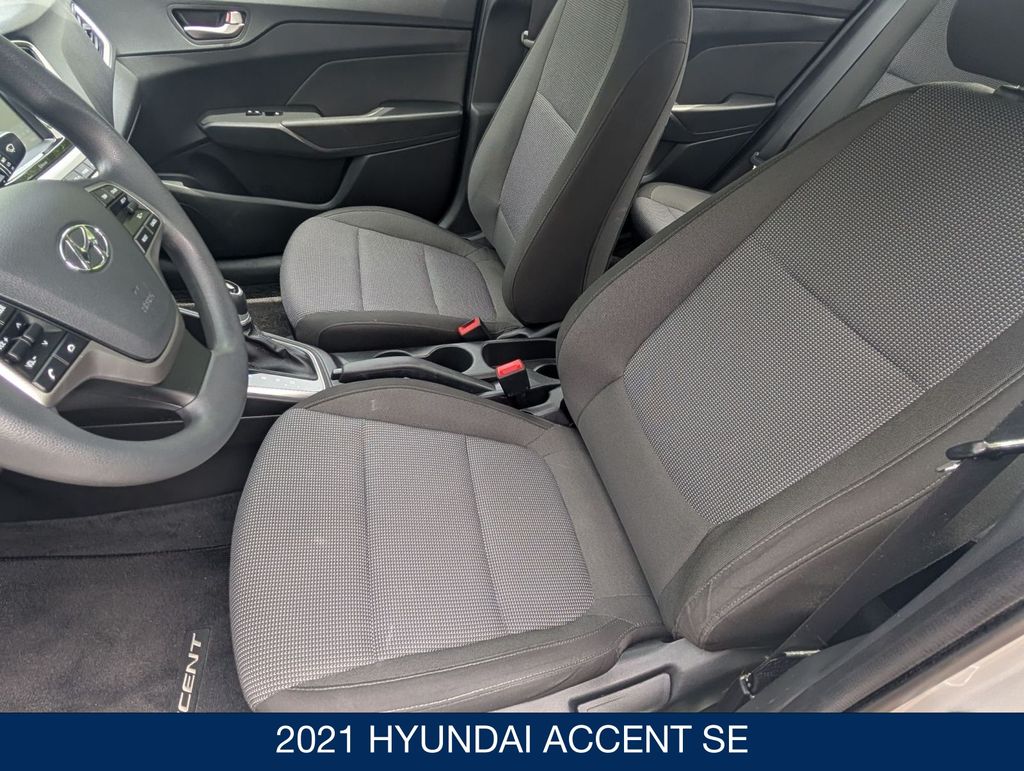 2021 Hyundai Accent SE - Photo 14
