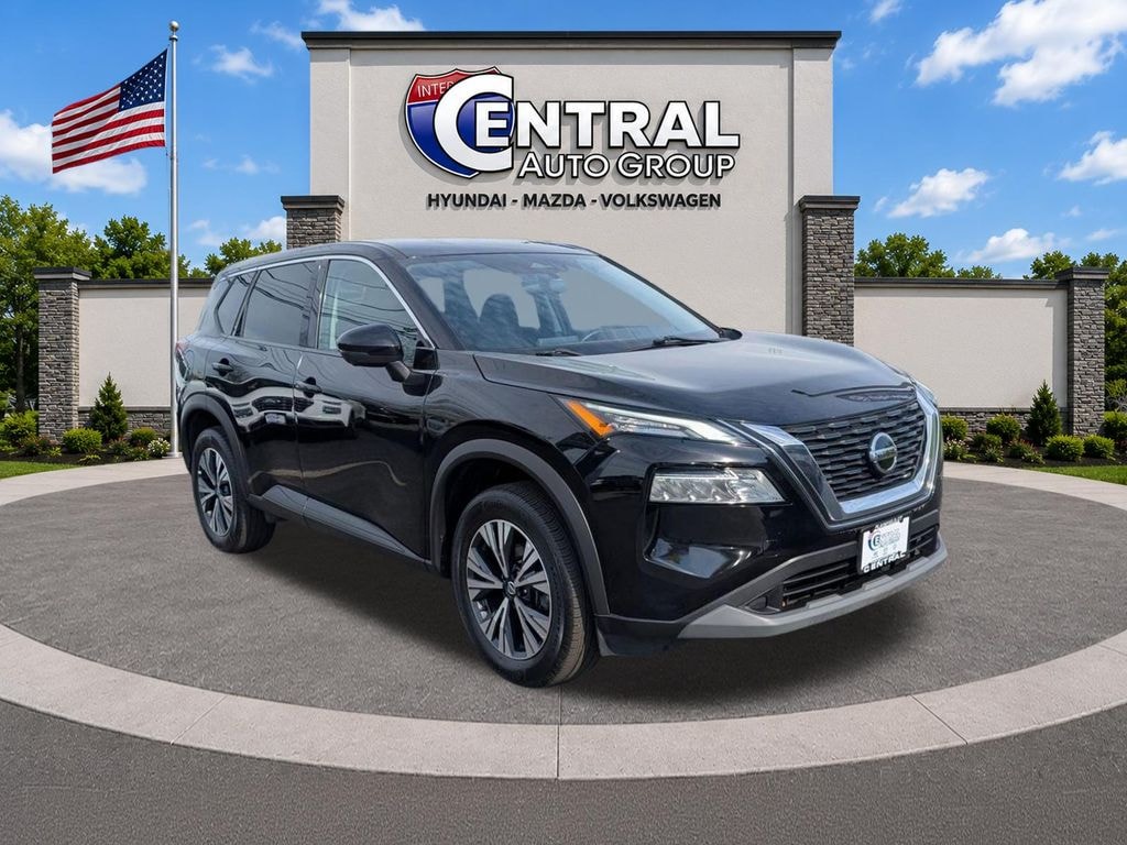 Used 2021 Nissan Rogue SV SUV