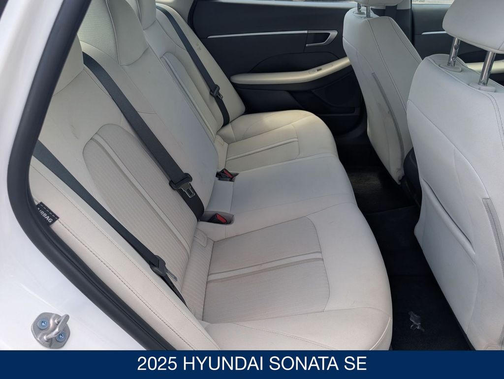 2025 Hyundai Sonata SE - Photo 29