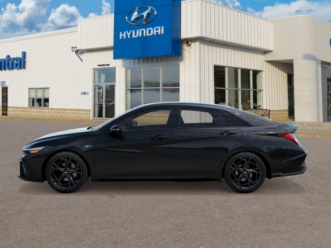 2025 Hyundai Elantra N Line photo 2