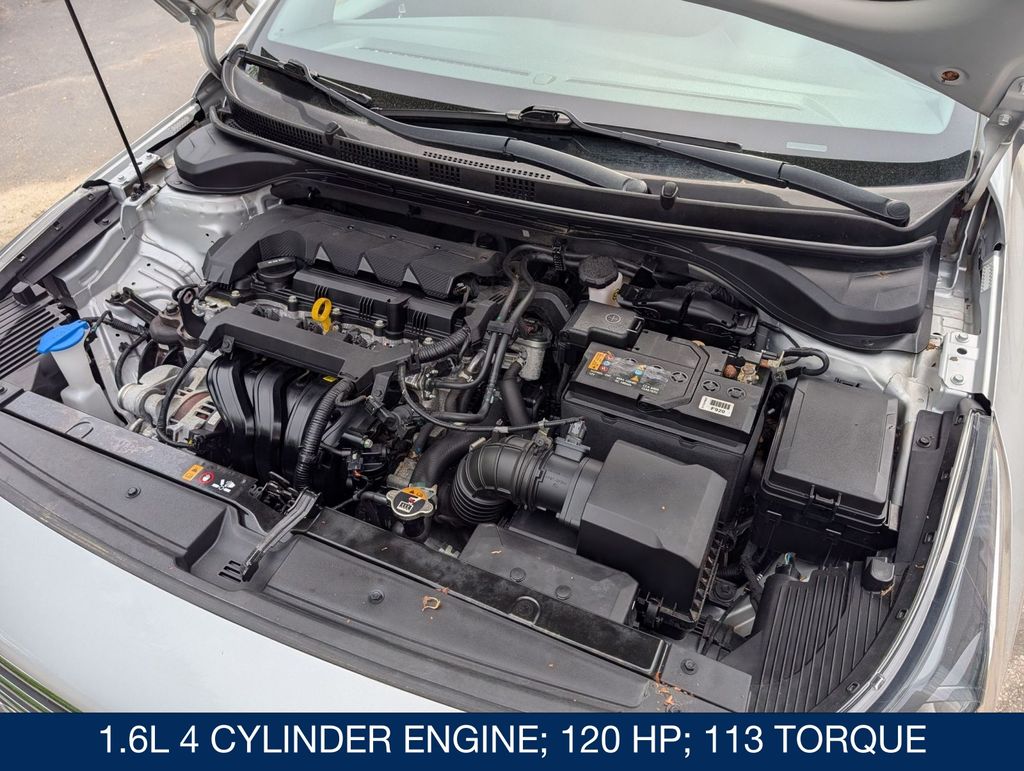 2021 Hyundai Accent SE - Photo 28