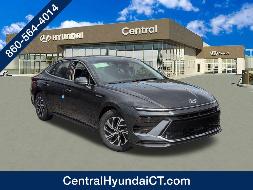 2026 Hyundai Sonata Hybrid Sedan 