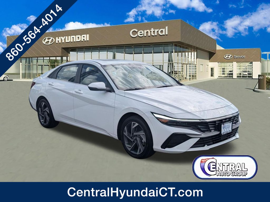 2025 Hyundai Elantra Hybrid Sedan 