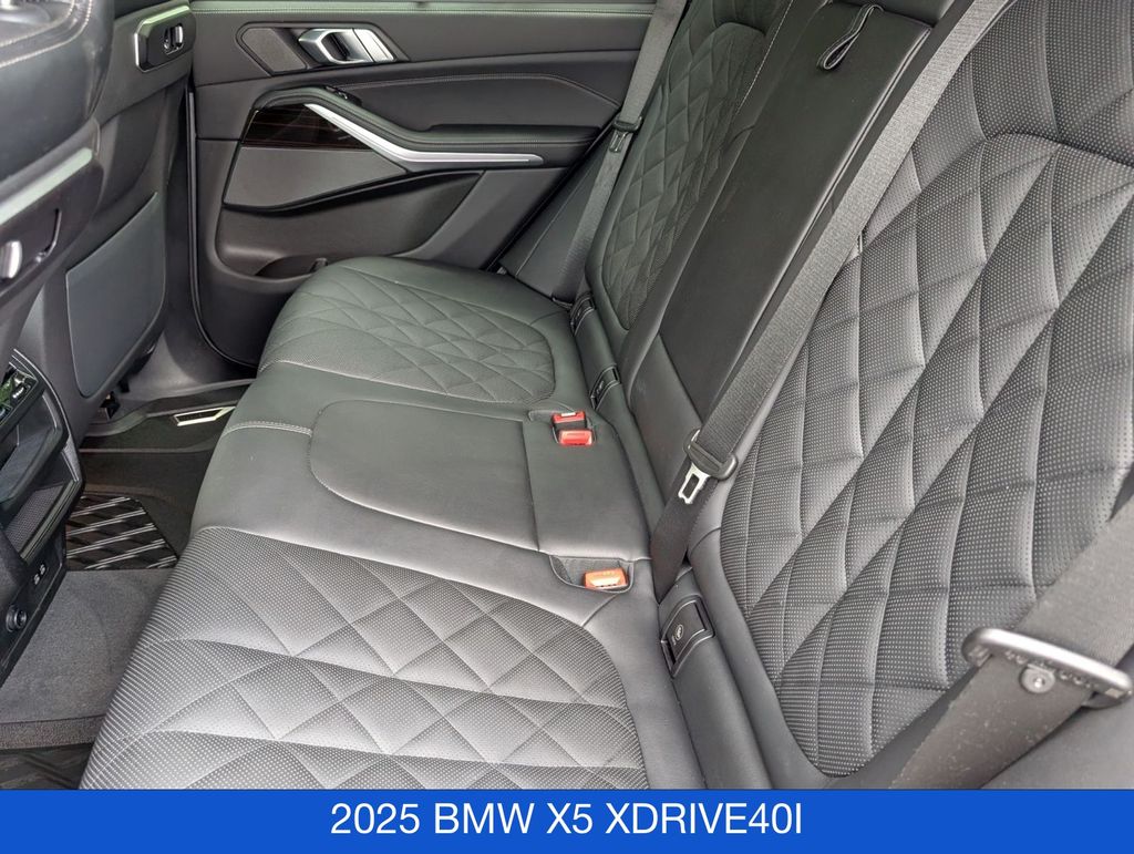 2025 BMW X5 40i - Photo 17