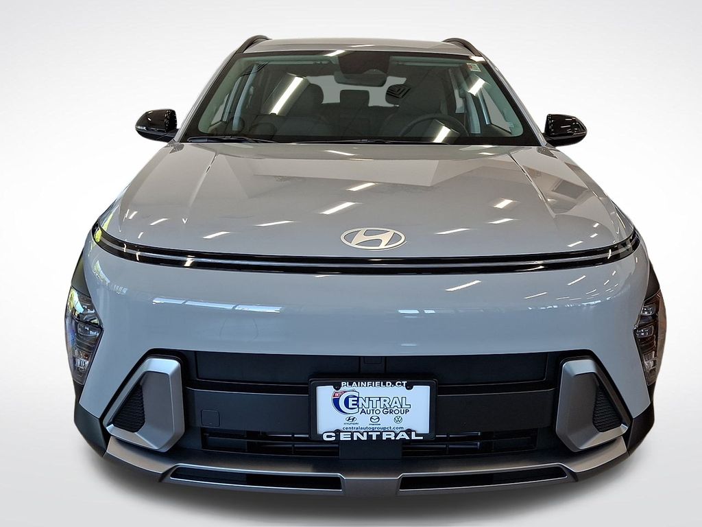 2026 Hyundai Kona SEL photo 2