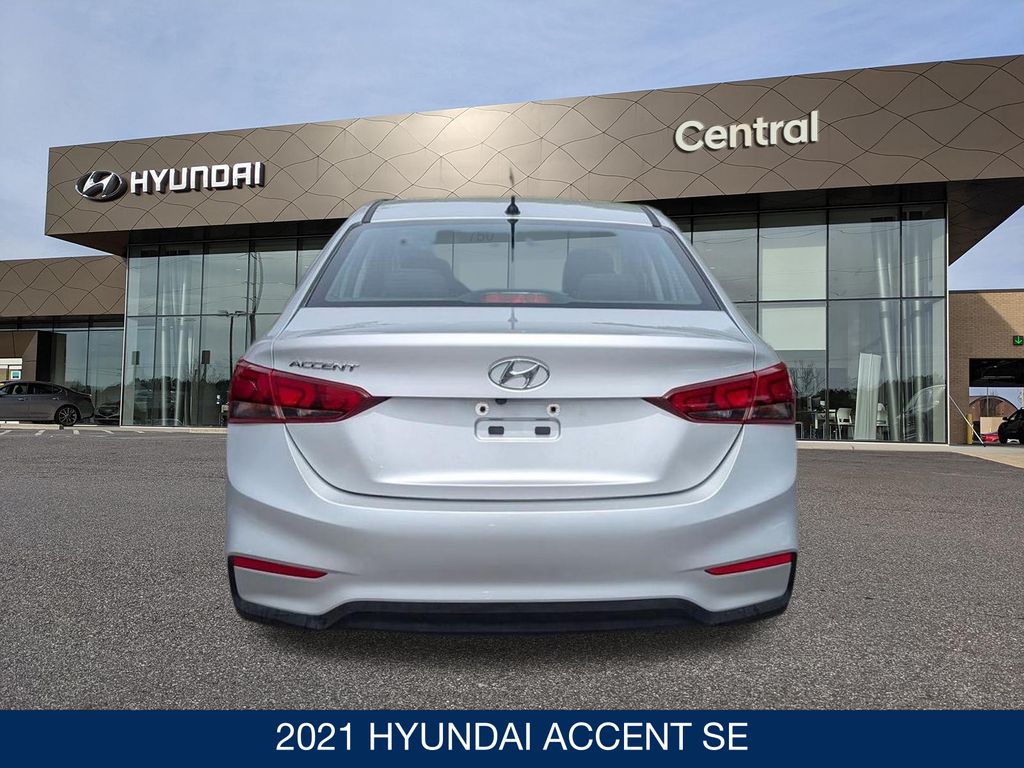 2021 Hyundai Accent SE - Photo 7