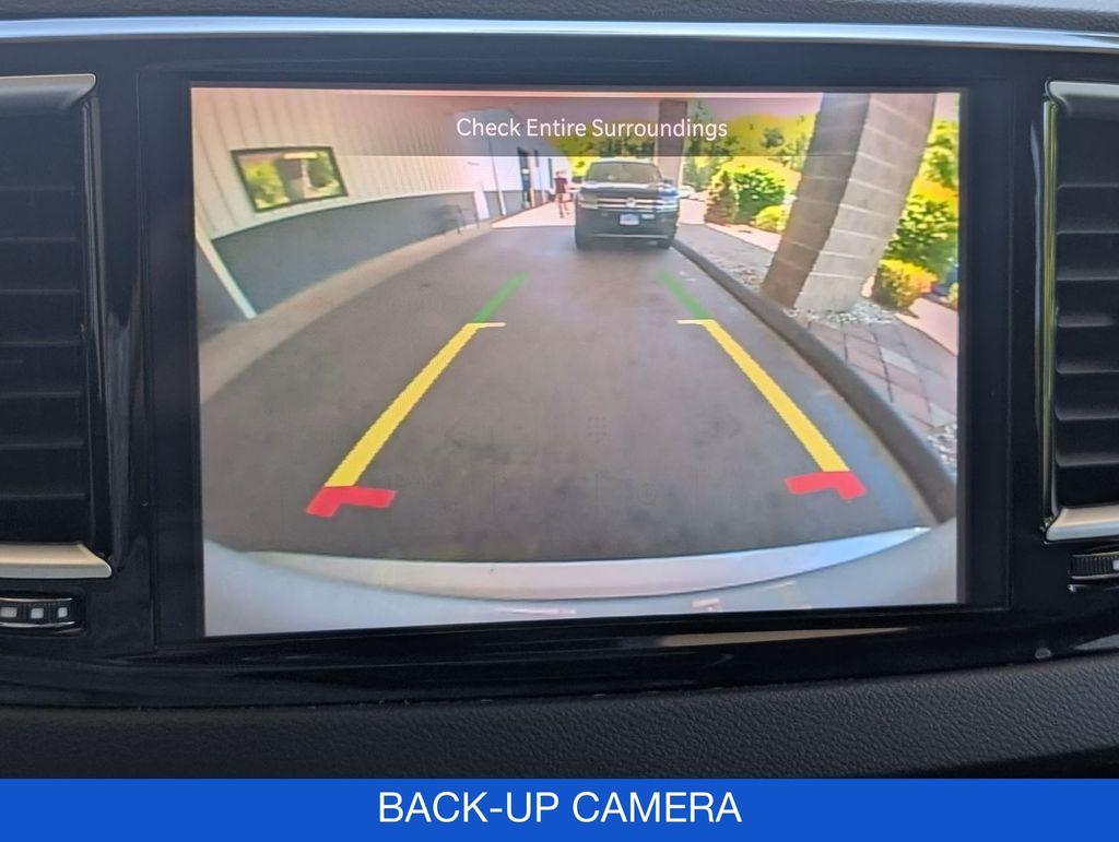 2024 Chrysler Pacifica Touring L - Photo 24