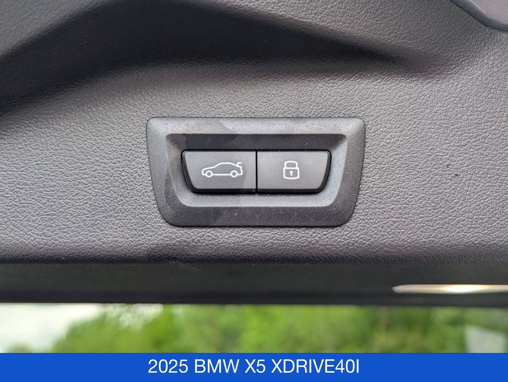 2025 BMW X5 40i - Photo 30