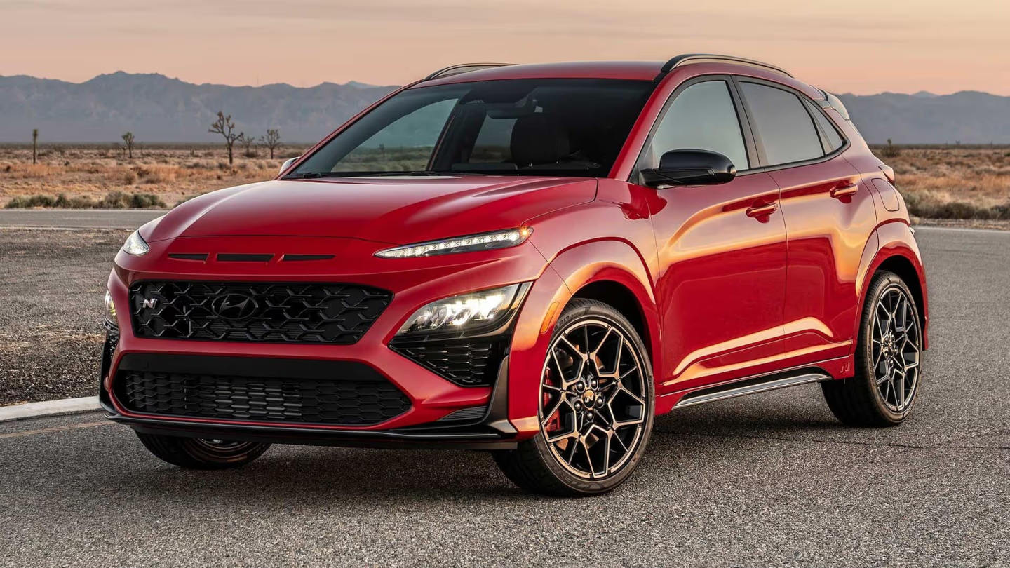 2023 hyundai kona parked