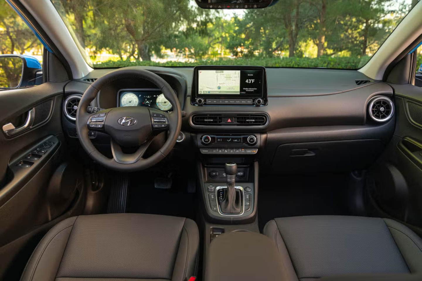 2023 Hyundai Kona interior