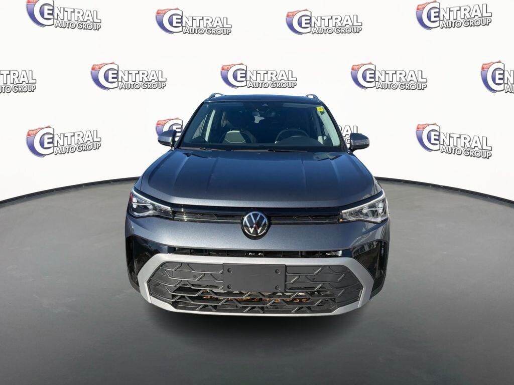 Certified 2025 Volkswagen Taos 1.5T SE SUV