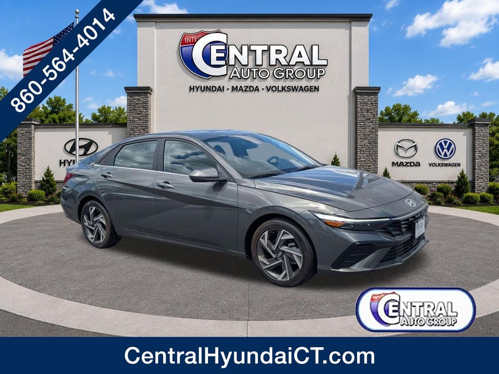 Certified 2025 Hyundai Elantra SEL Convenience Sedan