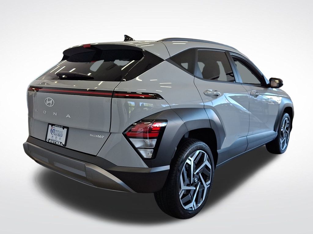2026 Hyundai Kona SEL photo 4