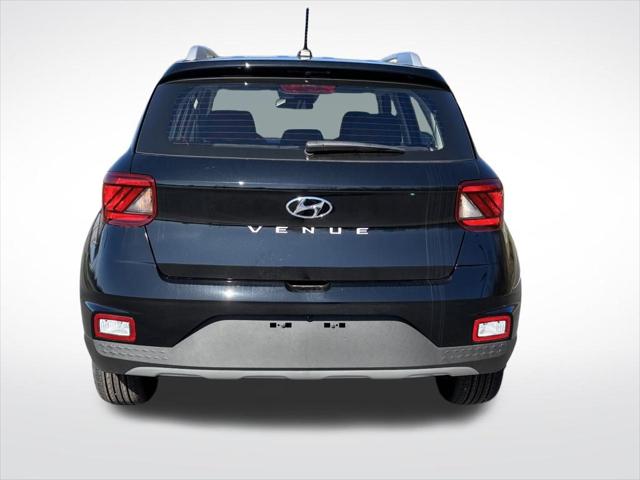 2025 Hyundai Venue SEL photo 4