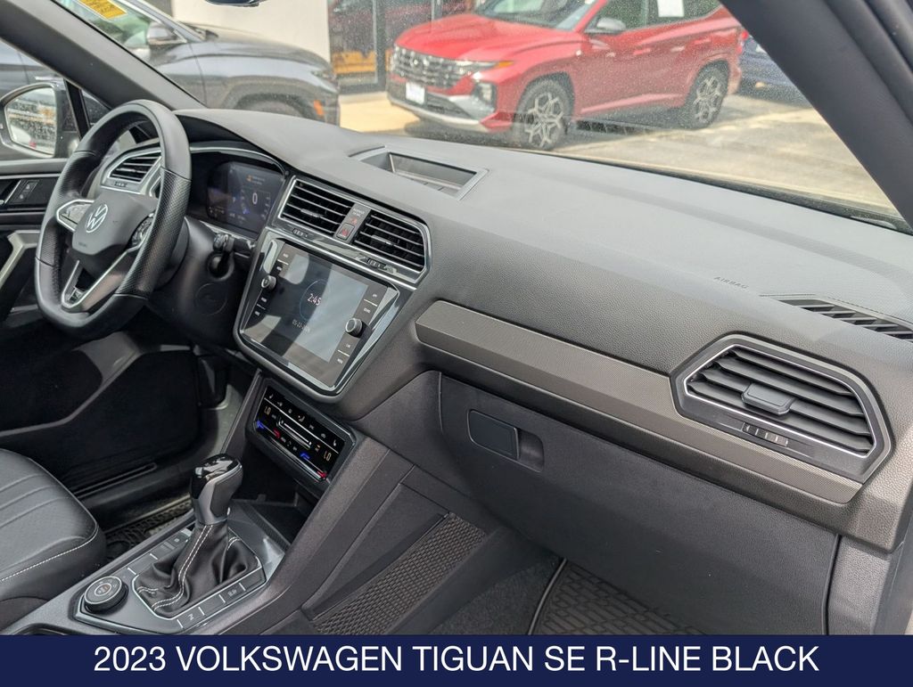 2023 Volkswagen Tiguan SE R-LINE BLACK - Photo 33