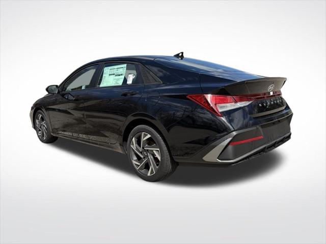 2025 Hyundai Elantra SEL Sport photo 3