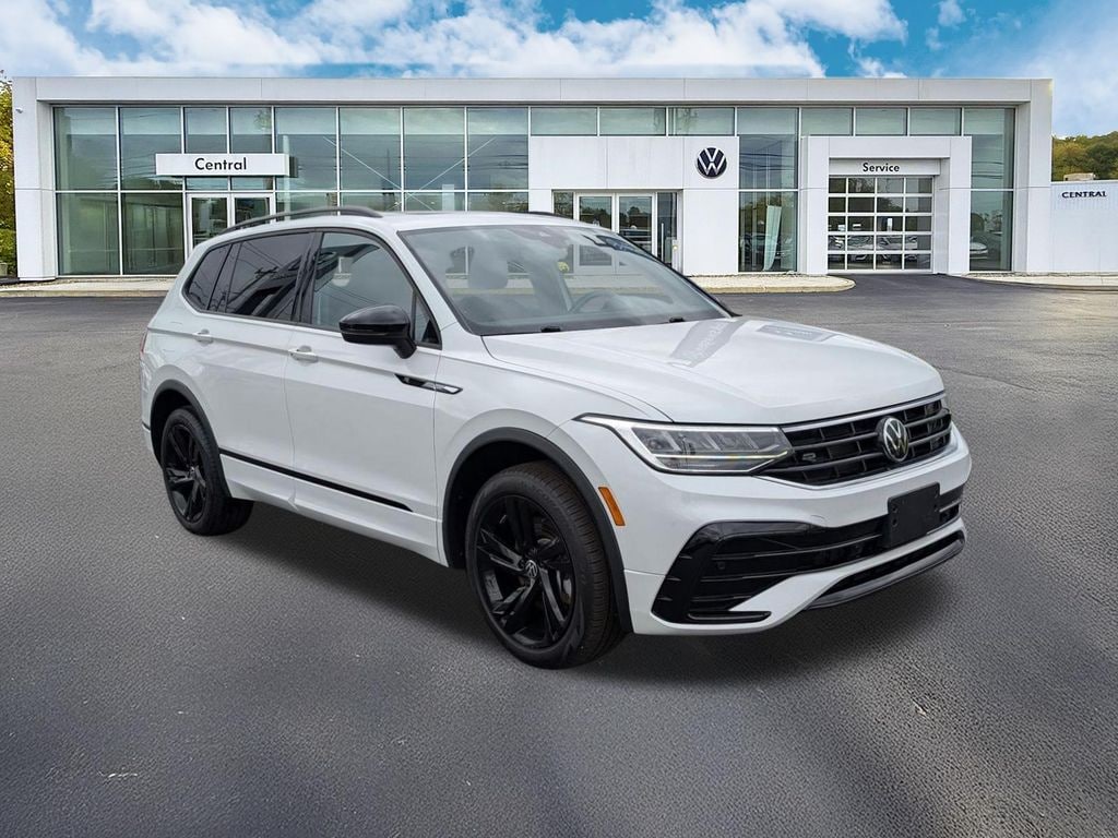 Certified 2023 Volkswagen Tiguan 2.0T SE R-Line Black SUV