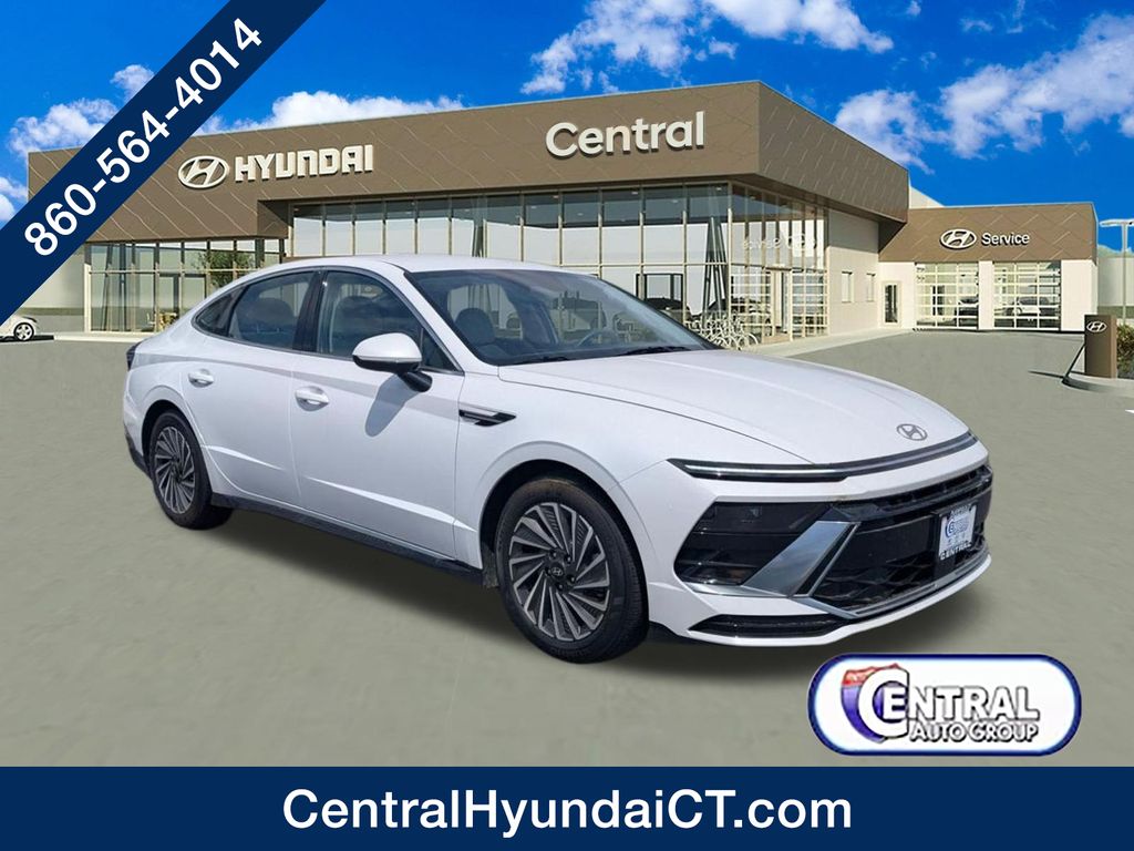 2025 Hyundai Sonata Hybrid Sedan 