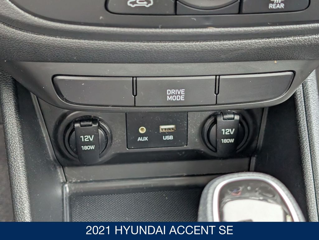2021 Hyundai Accent SE - Photo 22