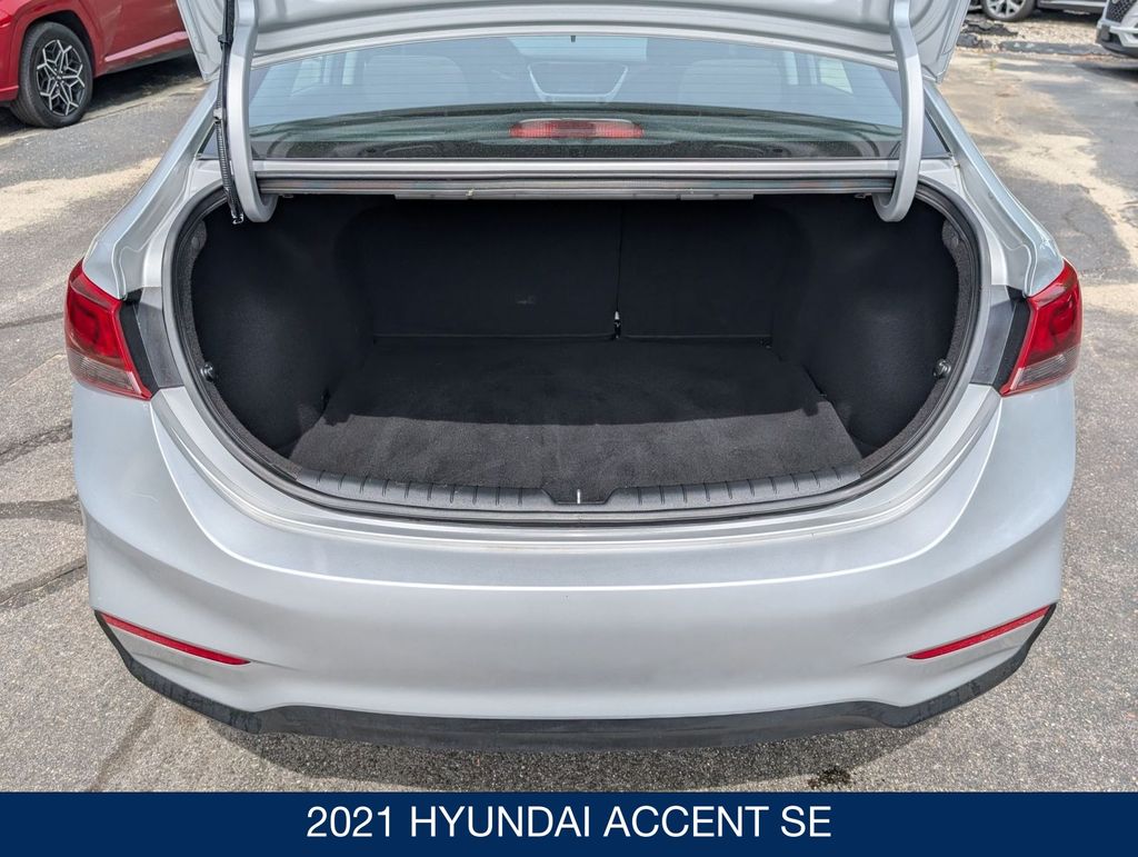 2021 Hyundai Accent SE - Photo 24